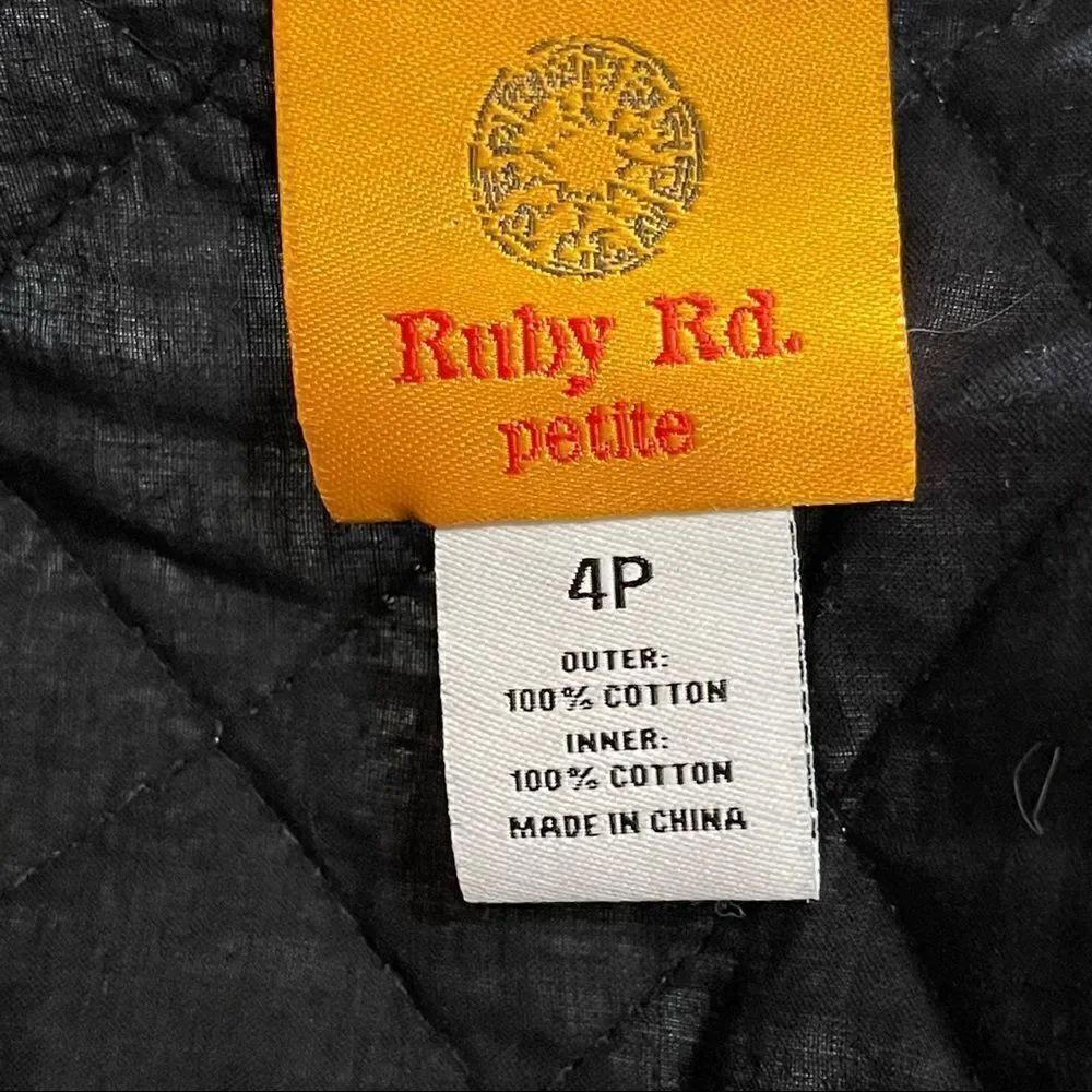 Ruby Rd. B&W Striped Elephant Quilted Jacket Sz 4P - Picture 14 of 15